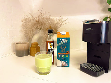 Classic Iced Matcha Latte – Green Calm in a Glass