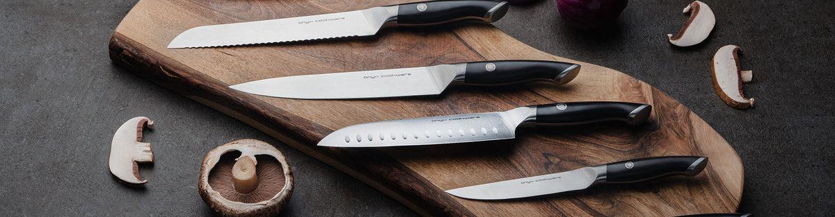070200|Classic Knives