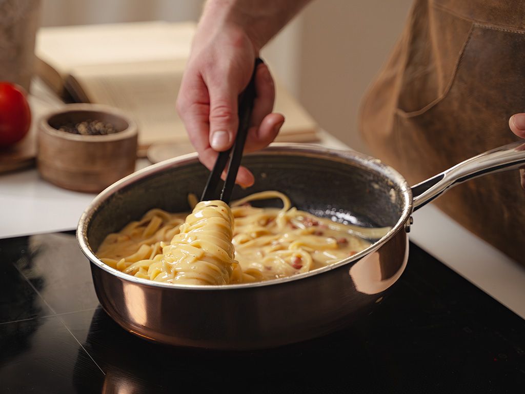 COPPER HYBRID NON-STICK SAUTÉ PAN 26 CM - 4