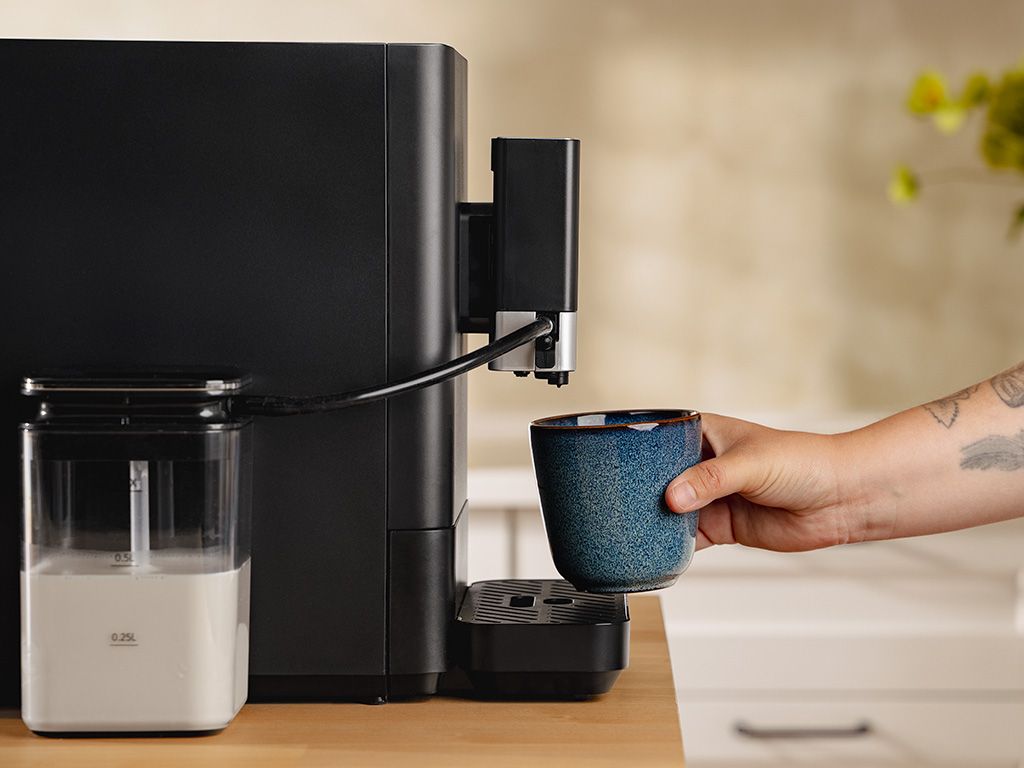 FULLY AUTOMATIC COFFEE MACHINE - 6