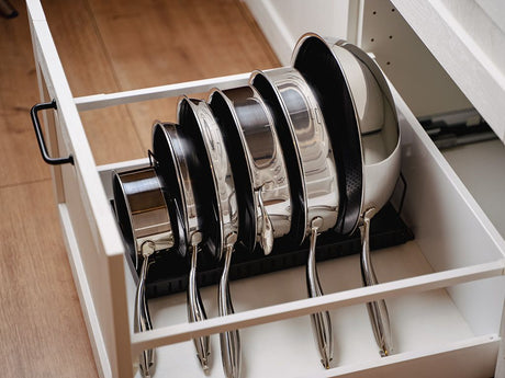 PULL-OUT PAN ORGANIZER - 2