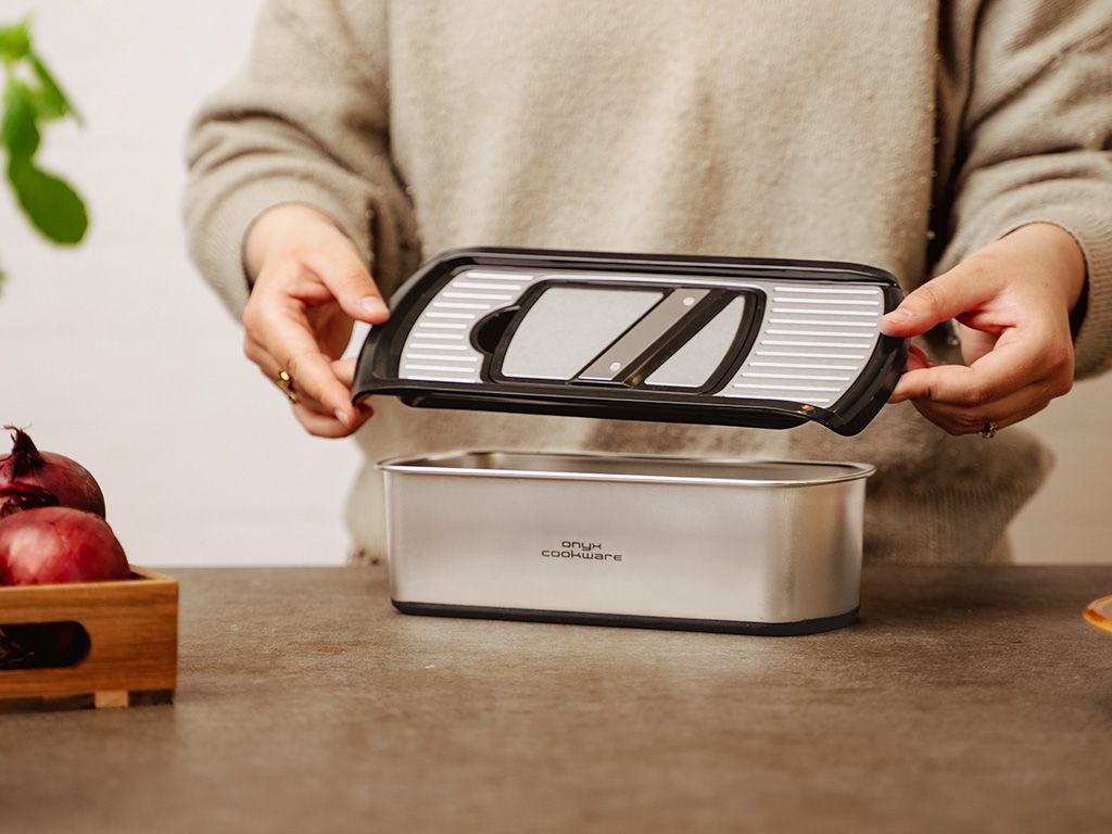 MULTIFUNCTIONAL VEGETABLES CHOPPER