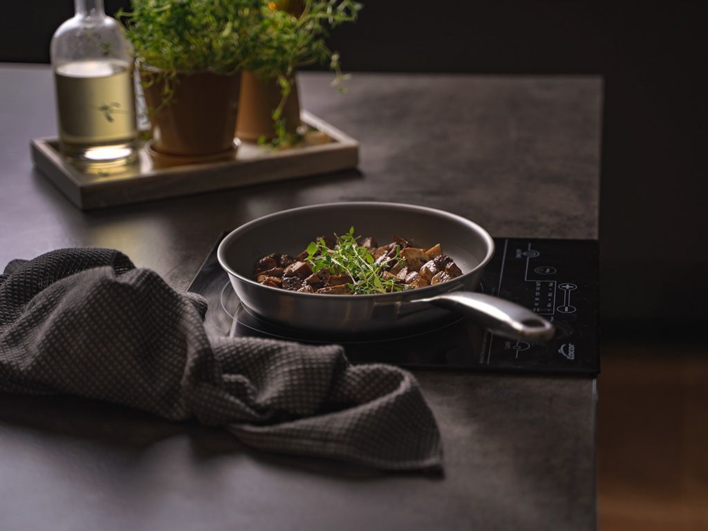 ZERO – NATURAL NON-STICK FRYING PAN 22CM - 9