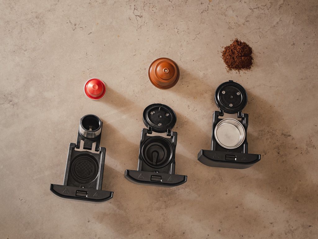 CAPSULE COFFEE MACHINE