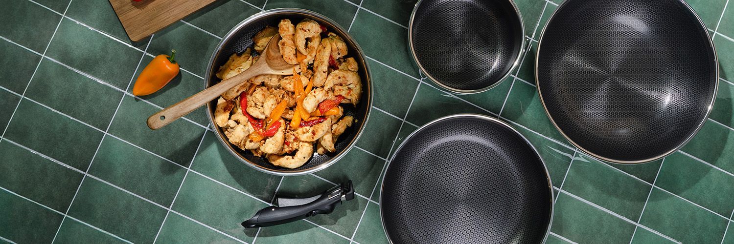 SAUTE PAN WITH DETACHABLE HANDLE 26CM SET