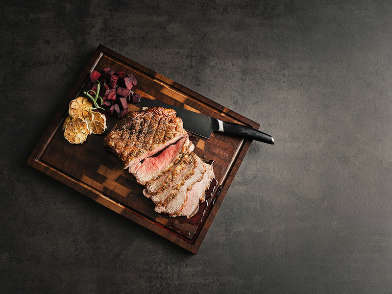 WALNUT CUTTING BOARD - MEDIUM