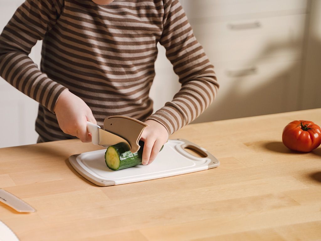 KID’S CHEF’S KNIFE