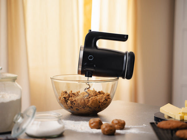 CORDLESS HAND MIXER WITH BATTERY PACK