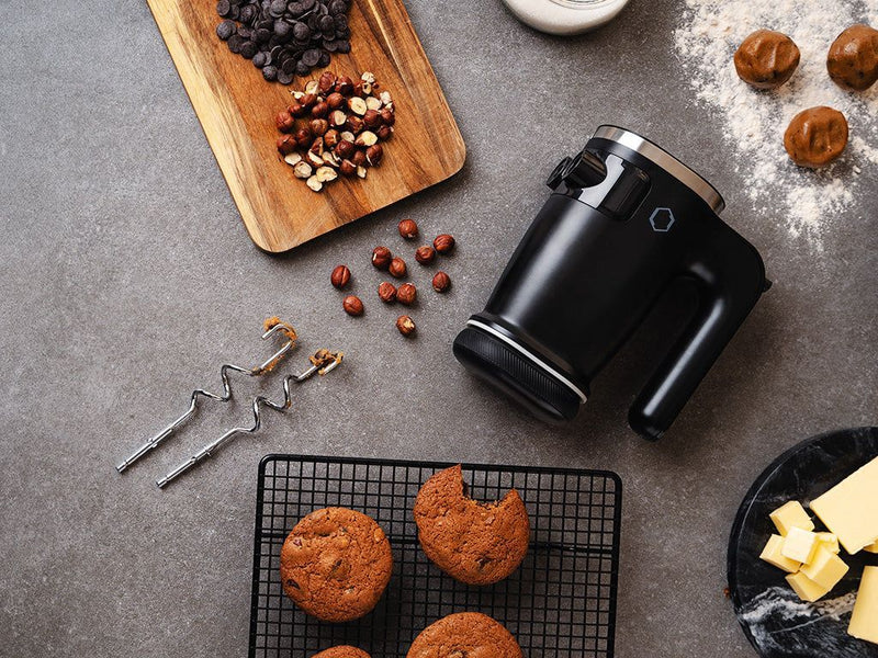 CORDLESS HAND MIXER WITH BATTERY PACK