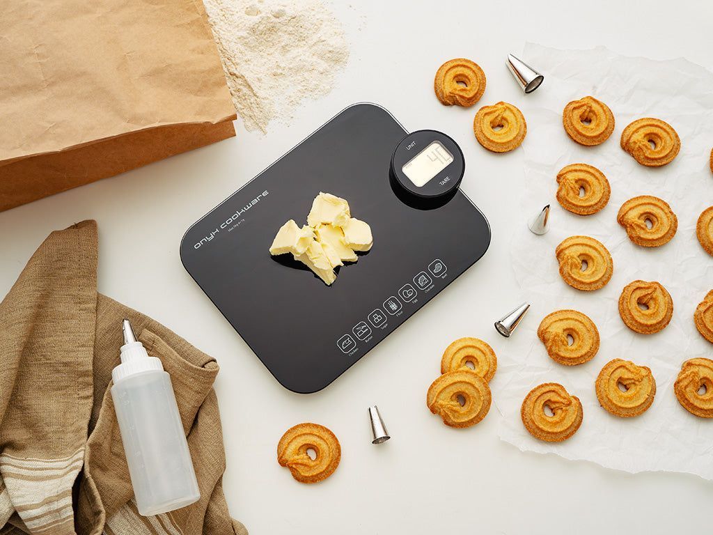 BATTERY-FREE KITCHEN SCALE