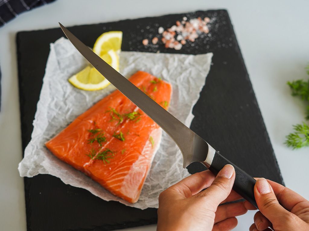 FILLET KNIFE