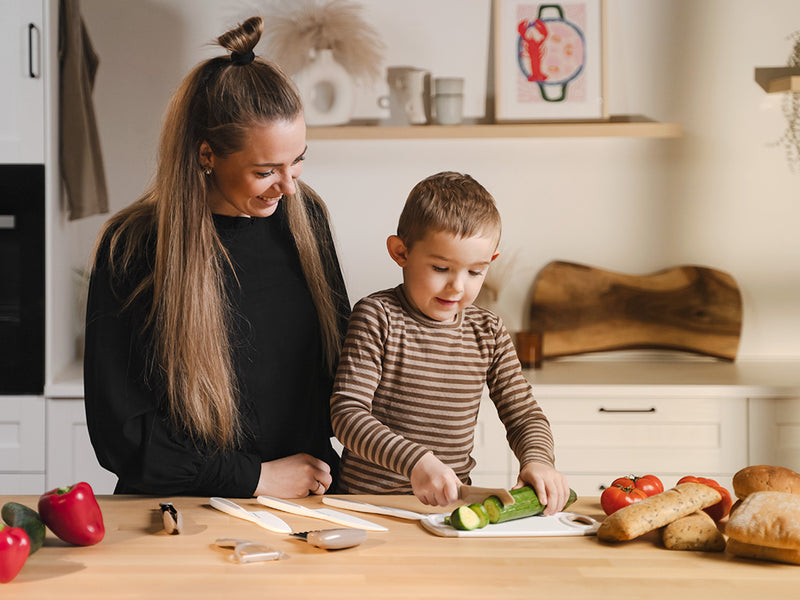 LITTLE HEROES COOKING SET