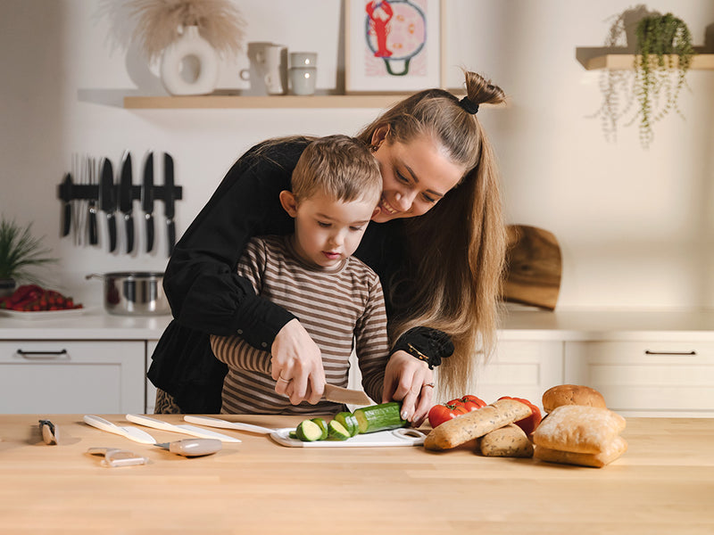 LITTLE HEROES COOKING SET